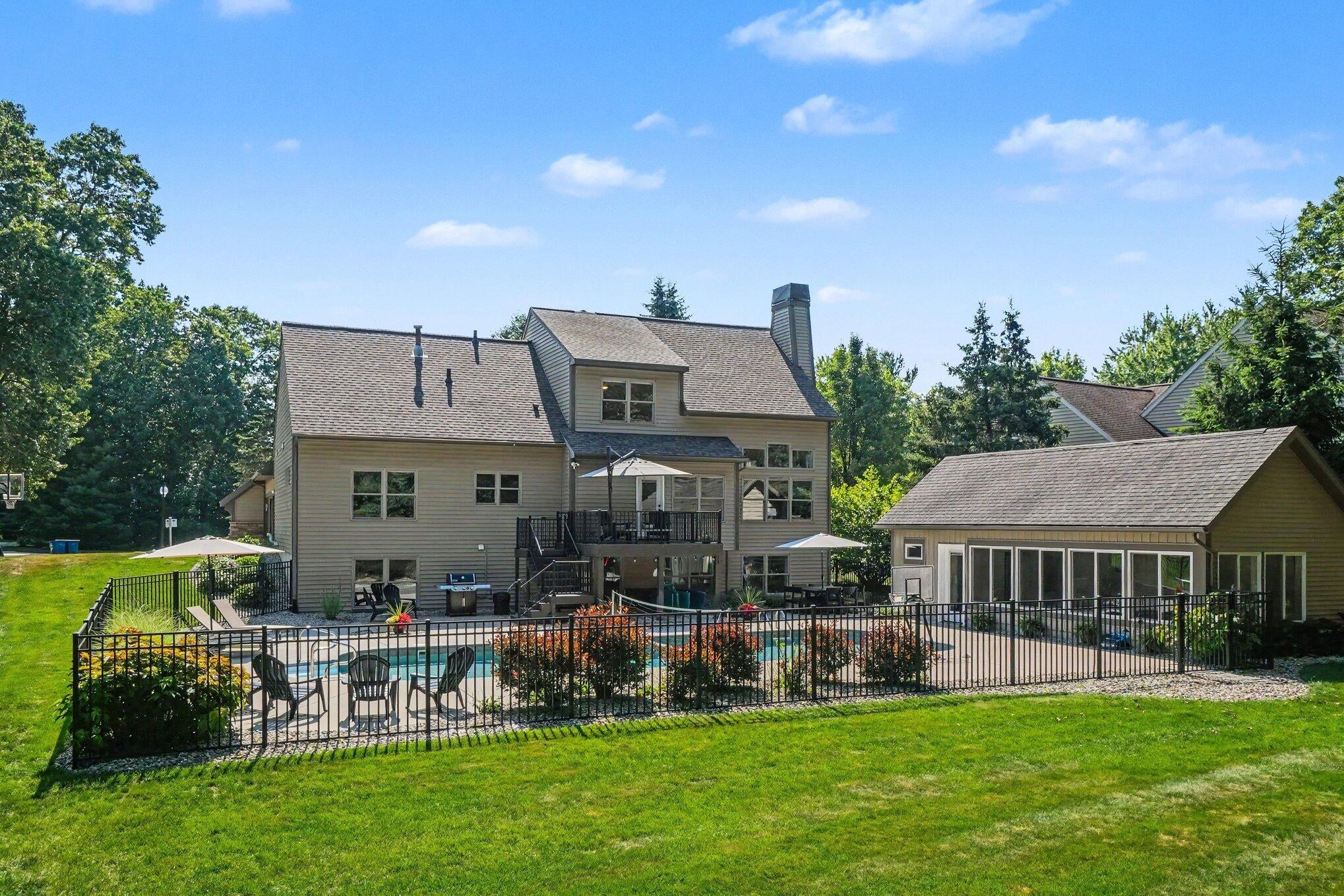 16033 Waterleaf Trail