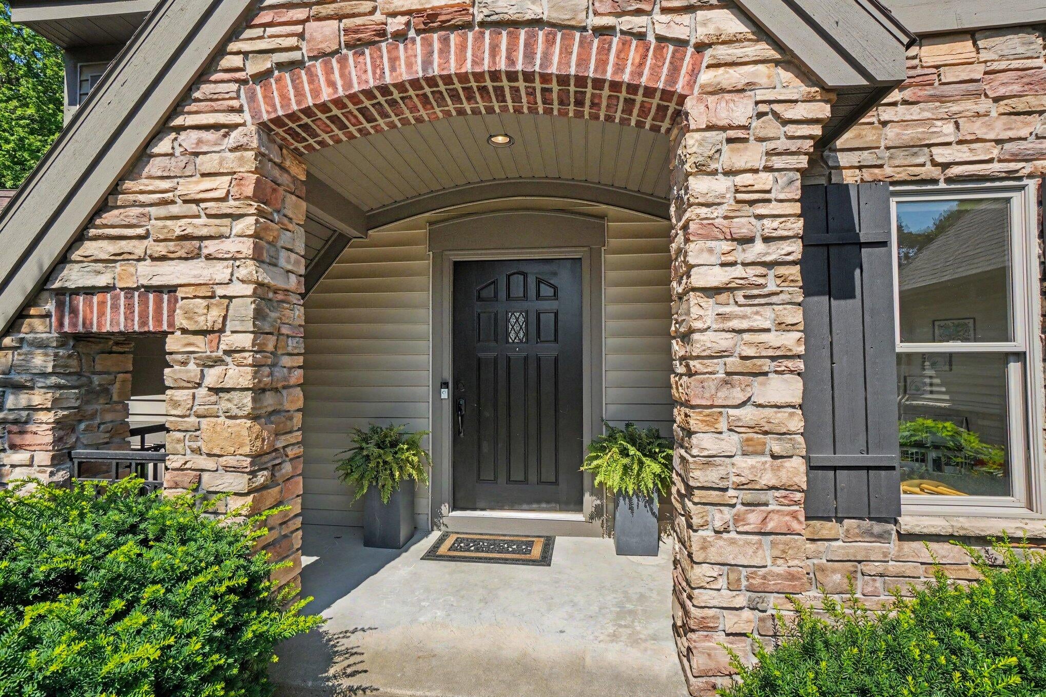 16033 Waterleaf Trail