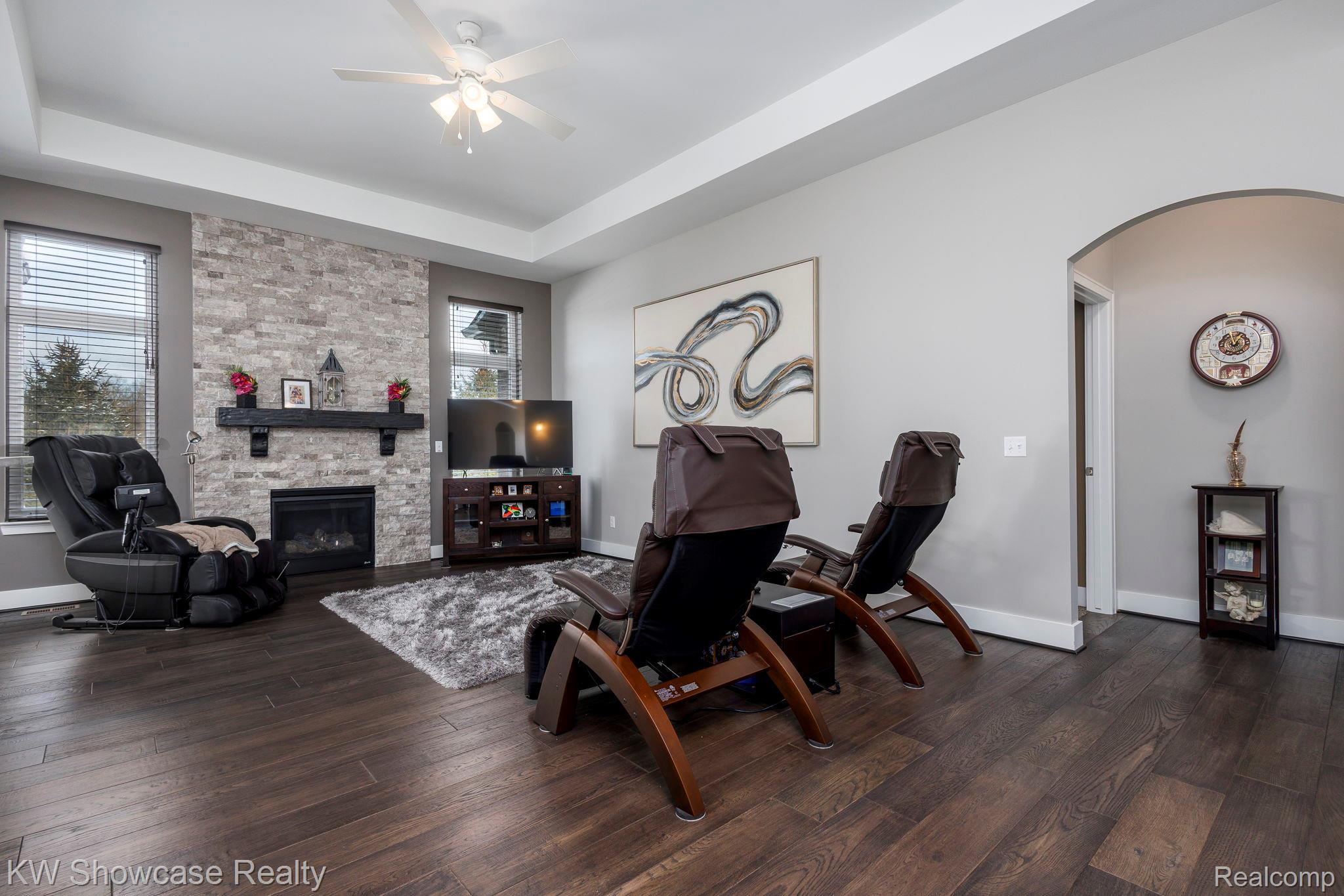 1037 Birkshire Ridge