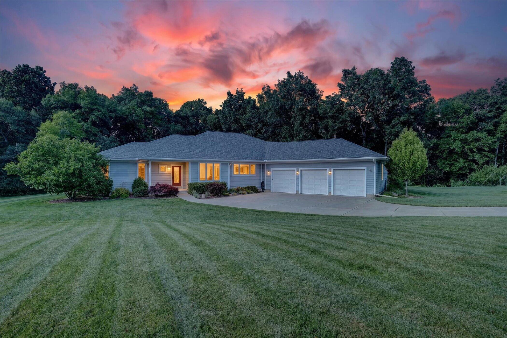 9348 Stoneview Lane