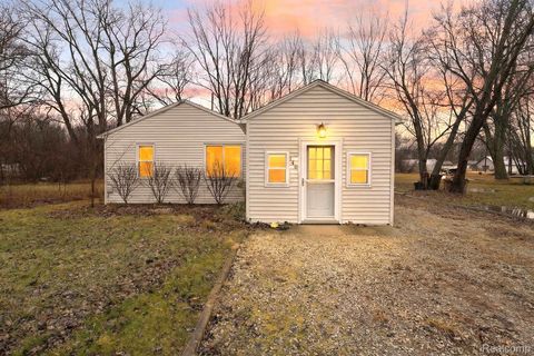 146 Virginia Street Ash Township MI 48117