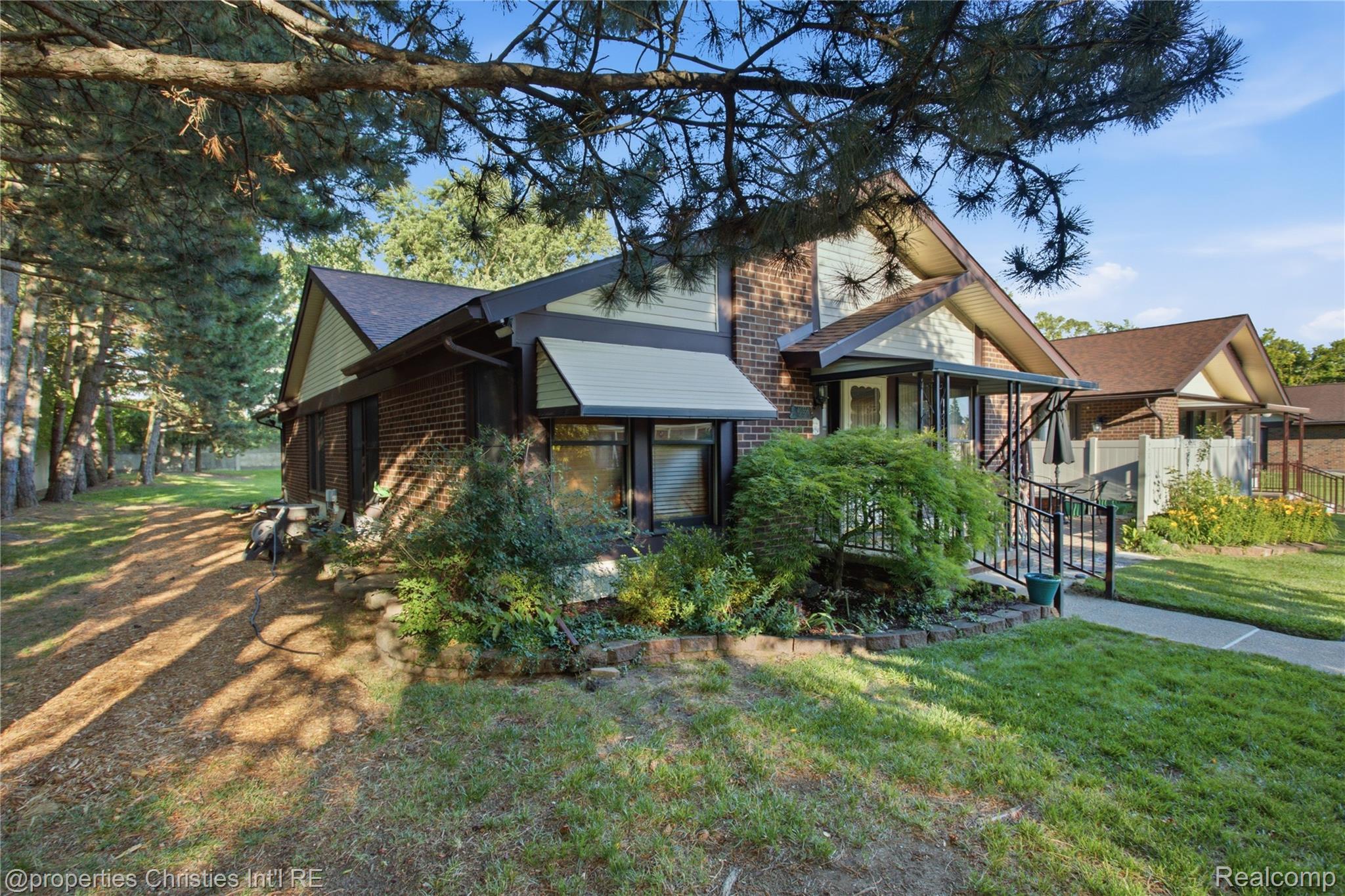 40556 Newport Drive