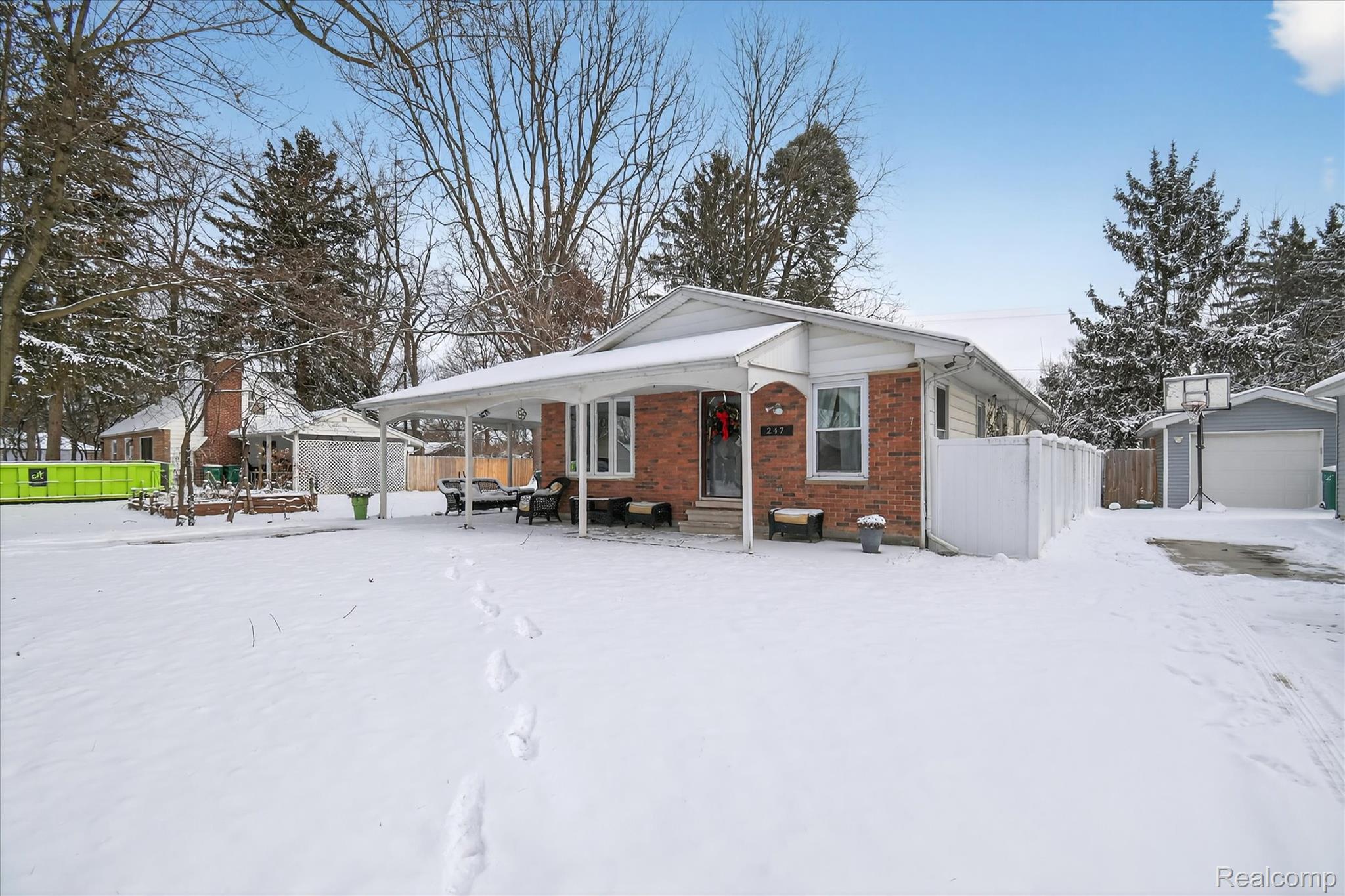 247 S Wallace Boulevard