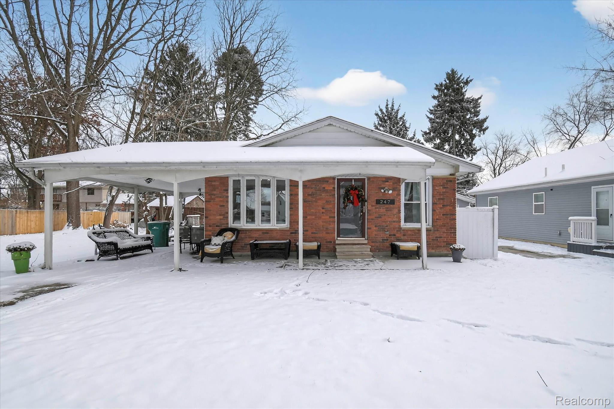 247 S Wallace Boulevard