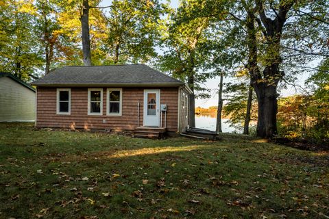 52769 CR 384 Columbia Township MI 49056