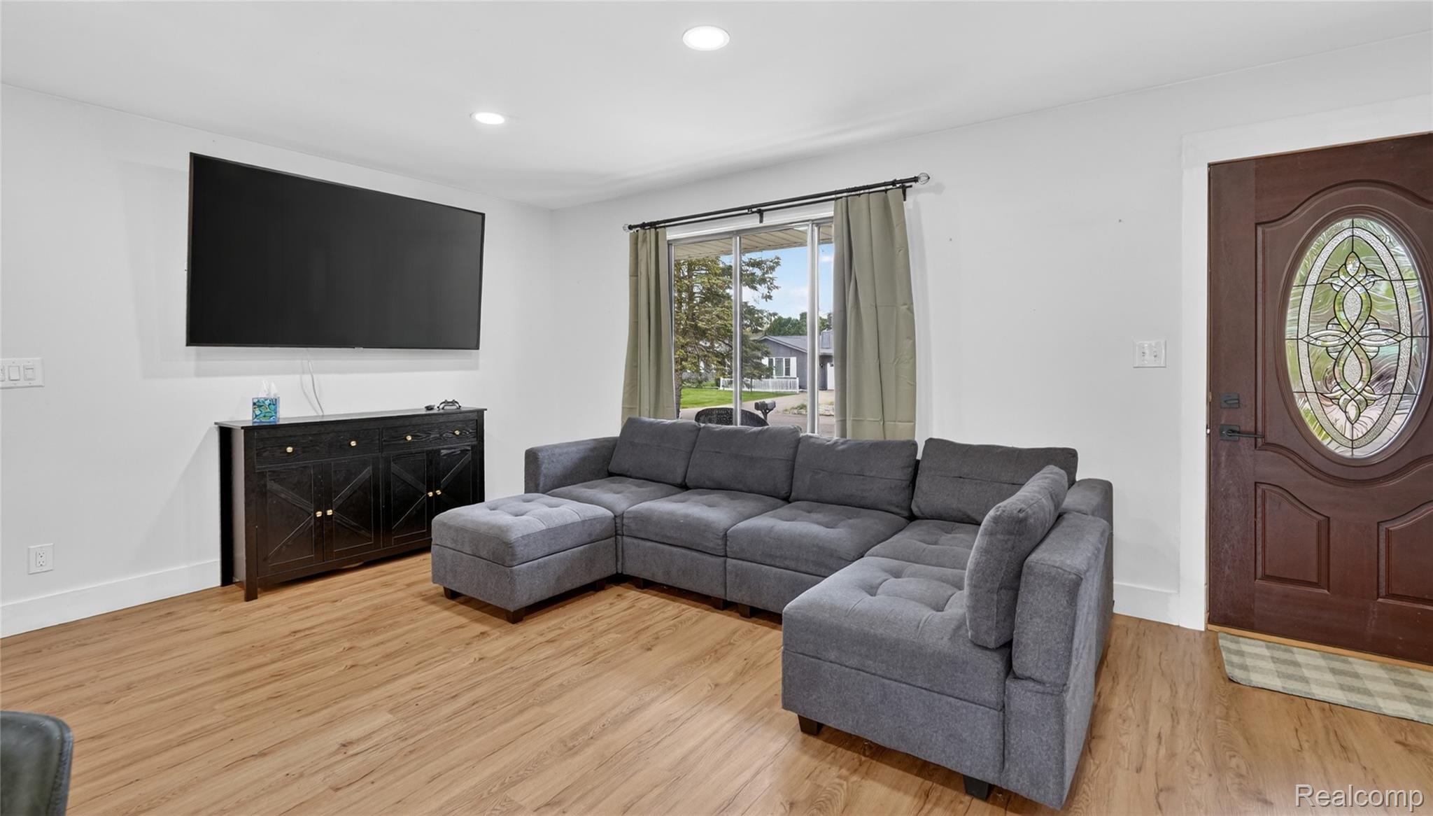 9386 Woodside Trail