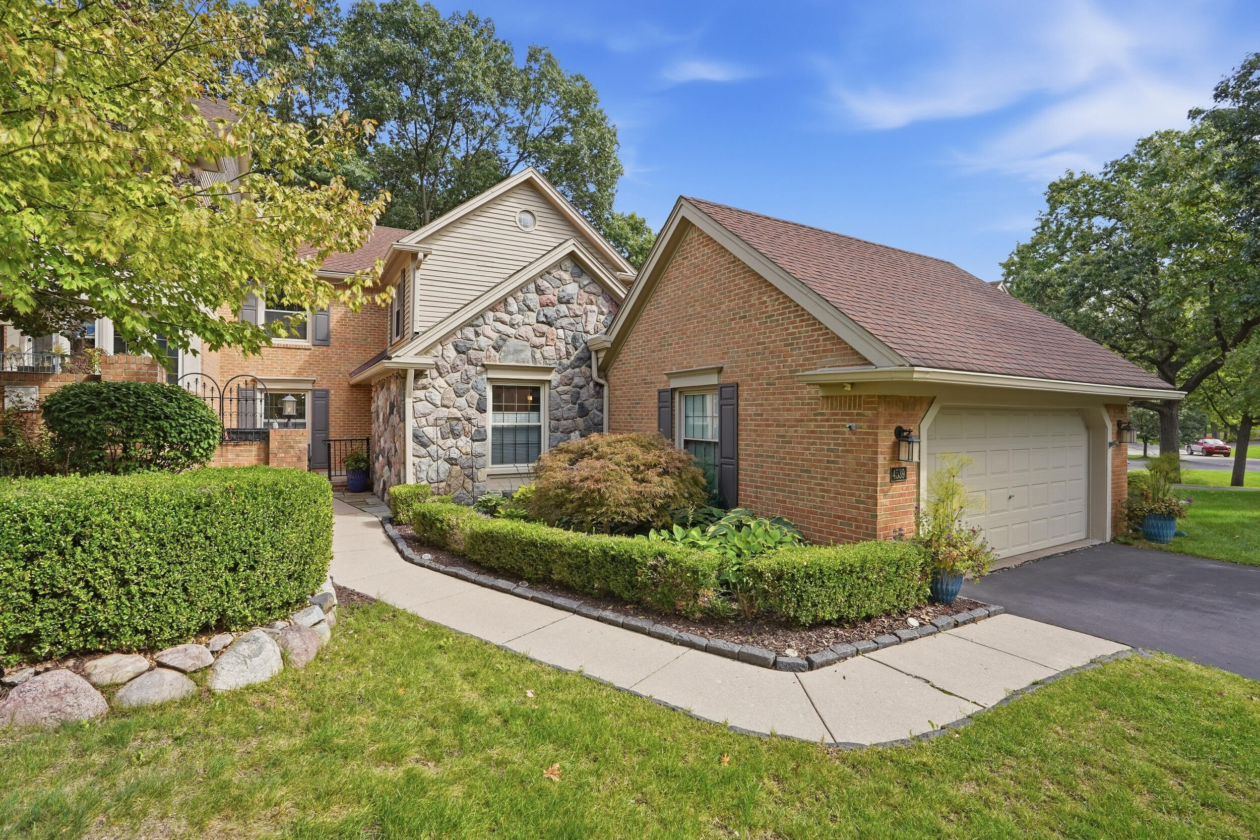4539 Golf View Drive