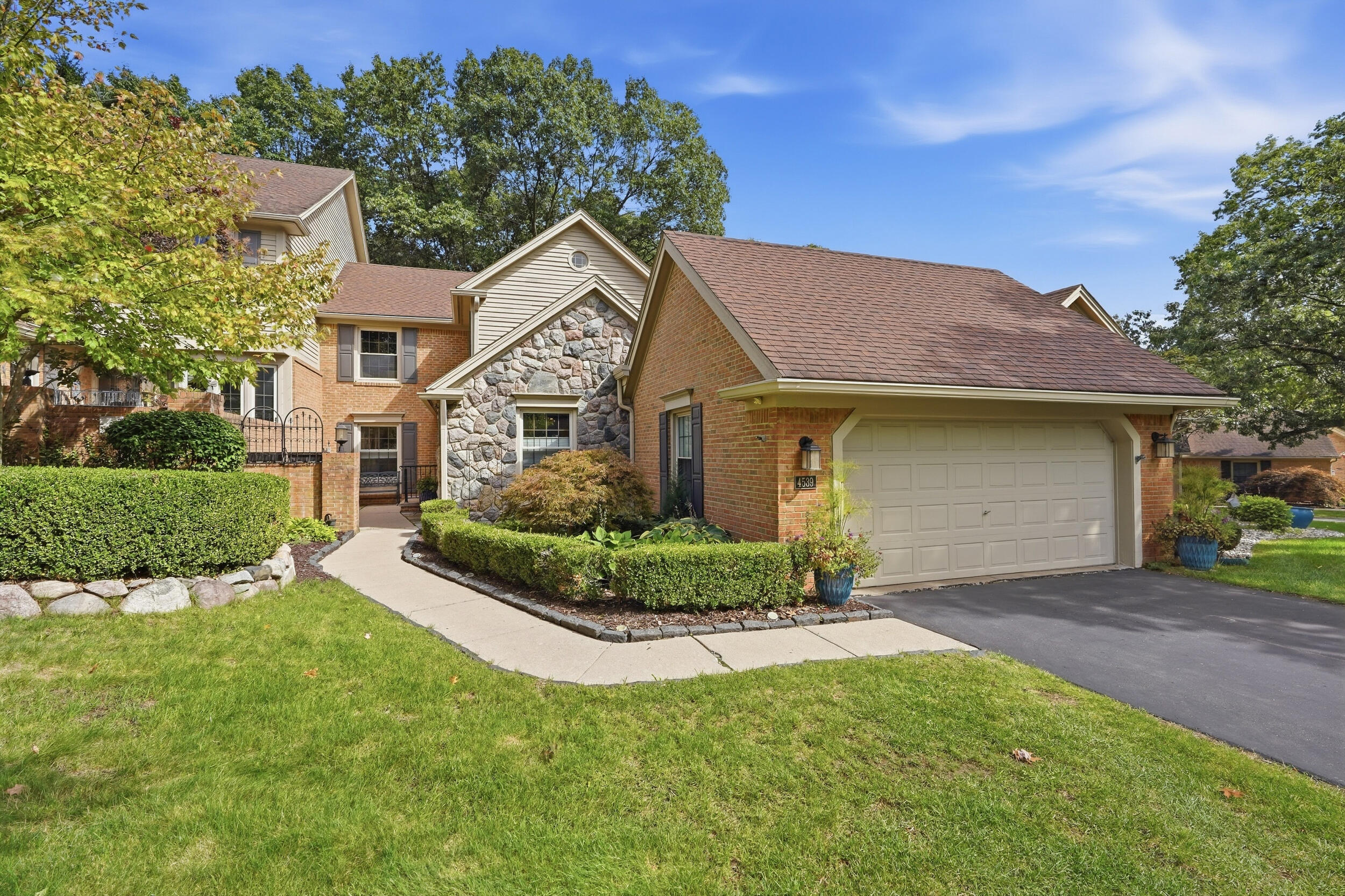 4539 Golf View Drive