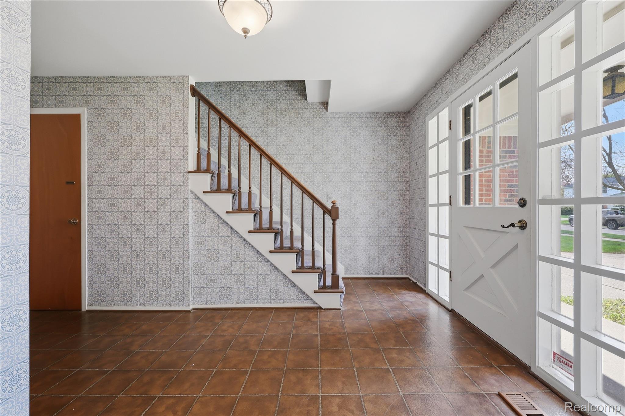 2229 Hillcrescent Drive