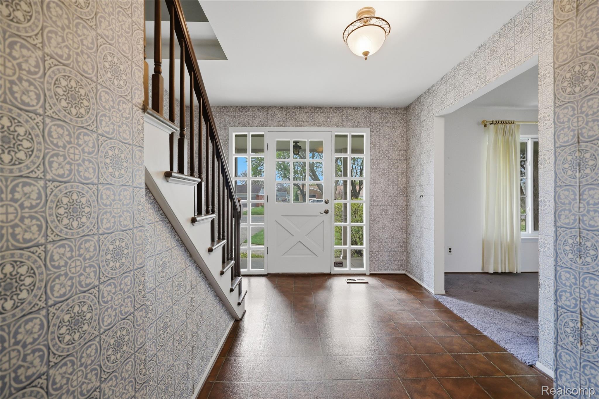 2229 Hillcrescent Drive