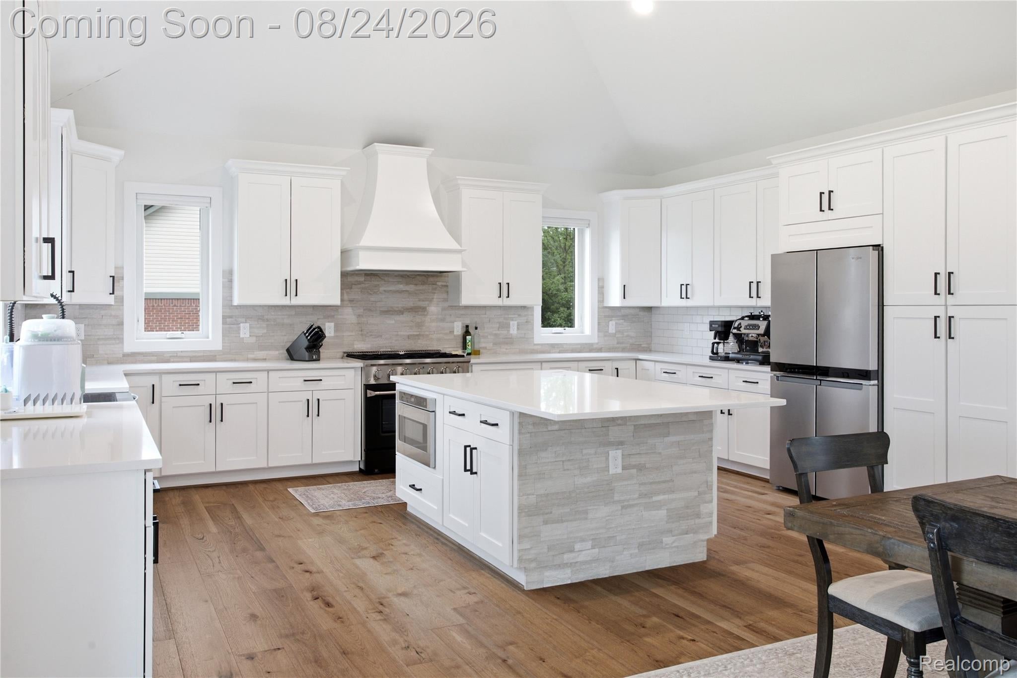 25529 Knapp Lane