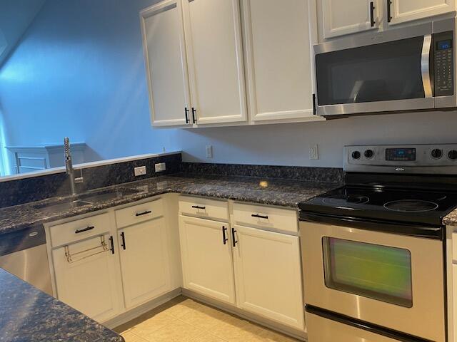 119 W Oakbrook Drive