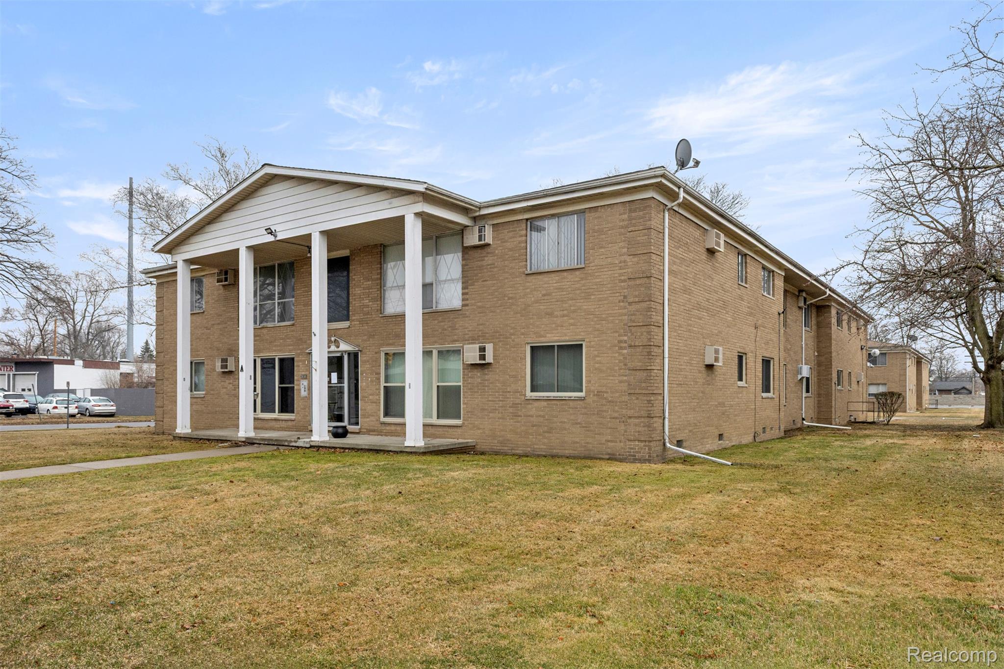 26305 W 7 Mile Road 101