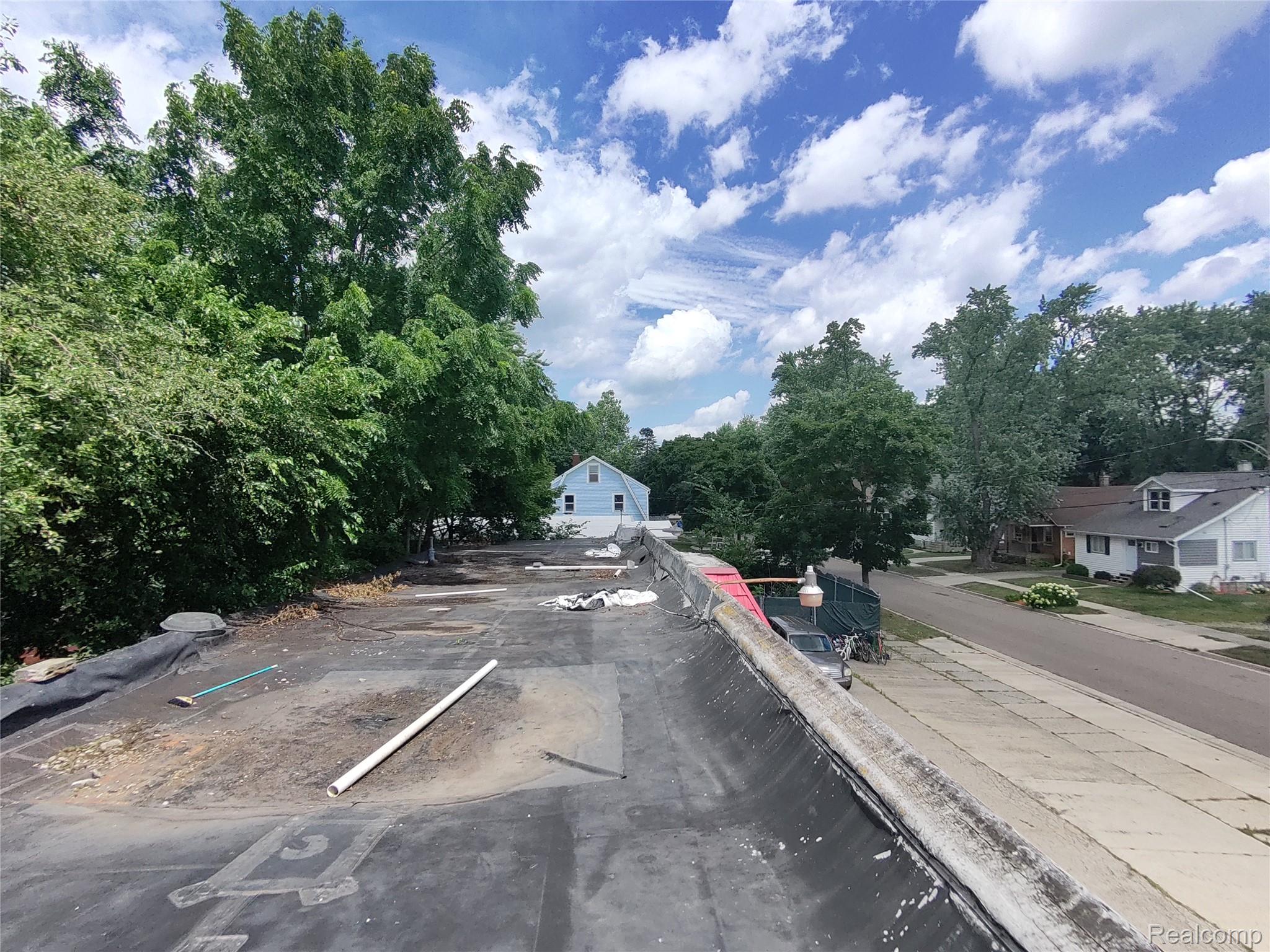 800 W Mount Hope Avenue