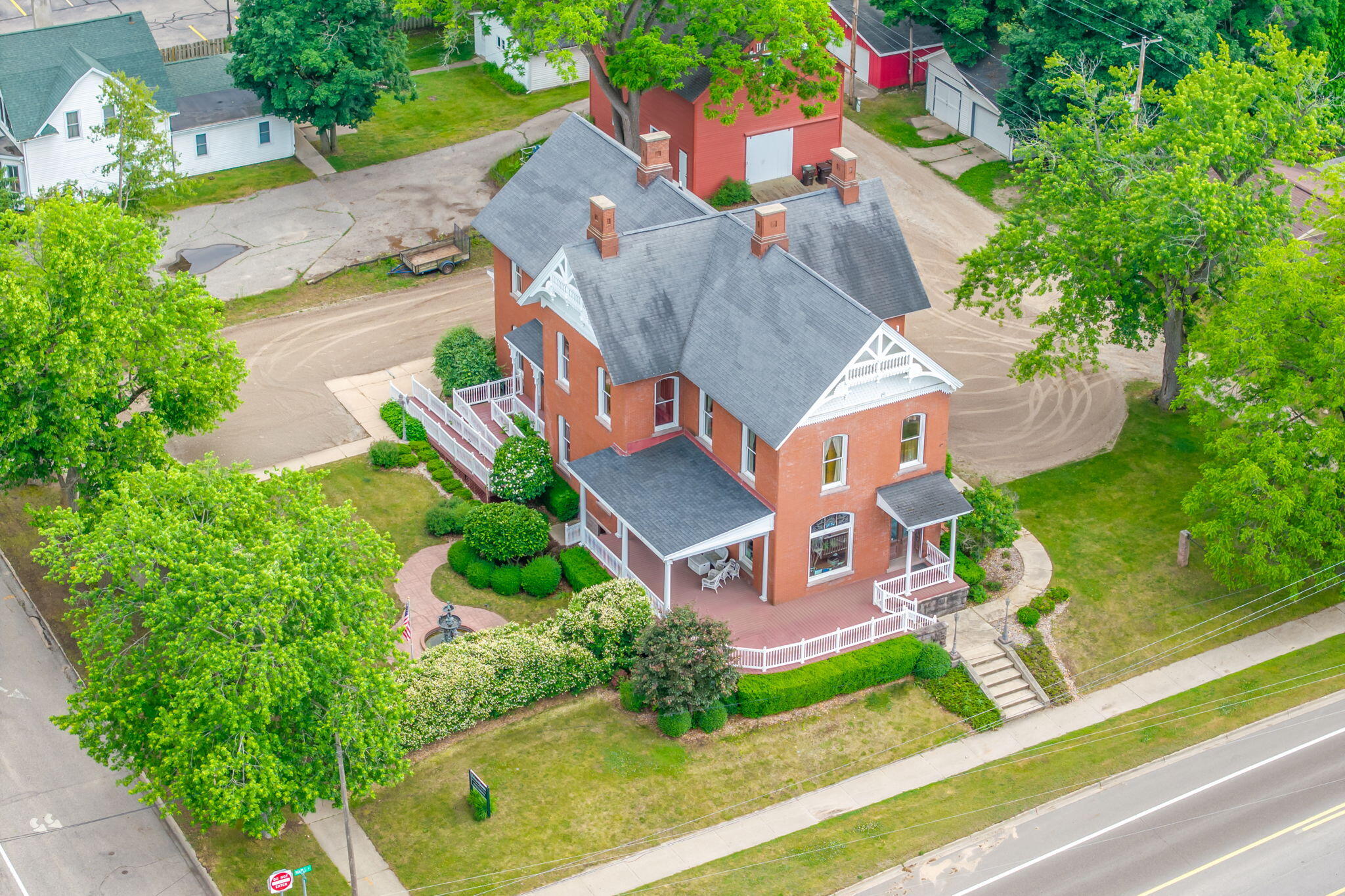 414 Maple Street