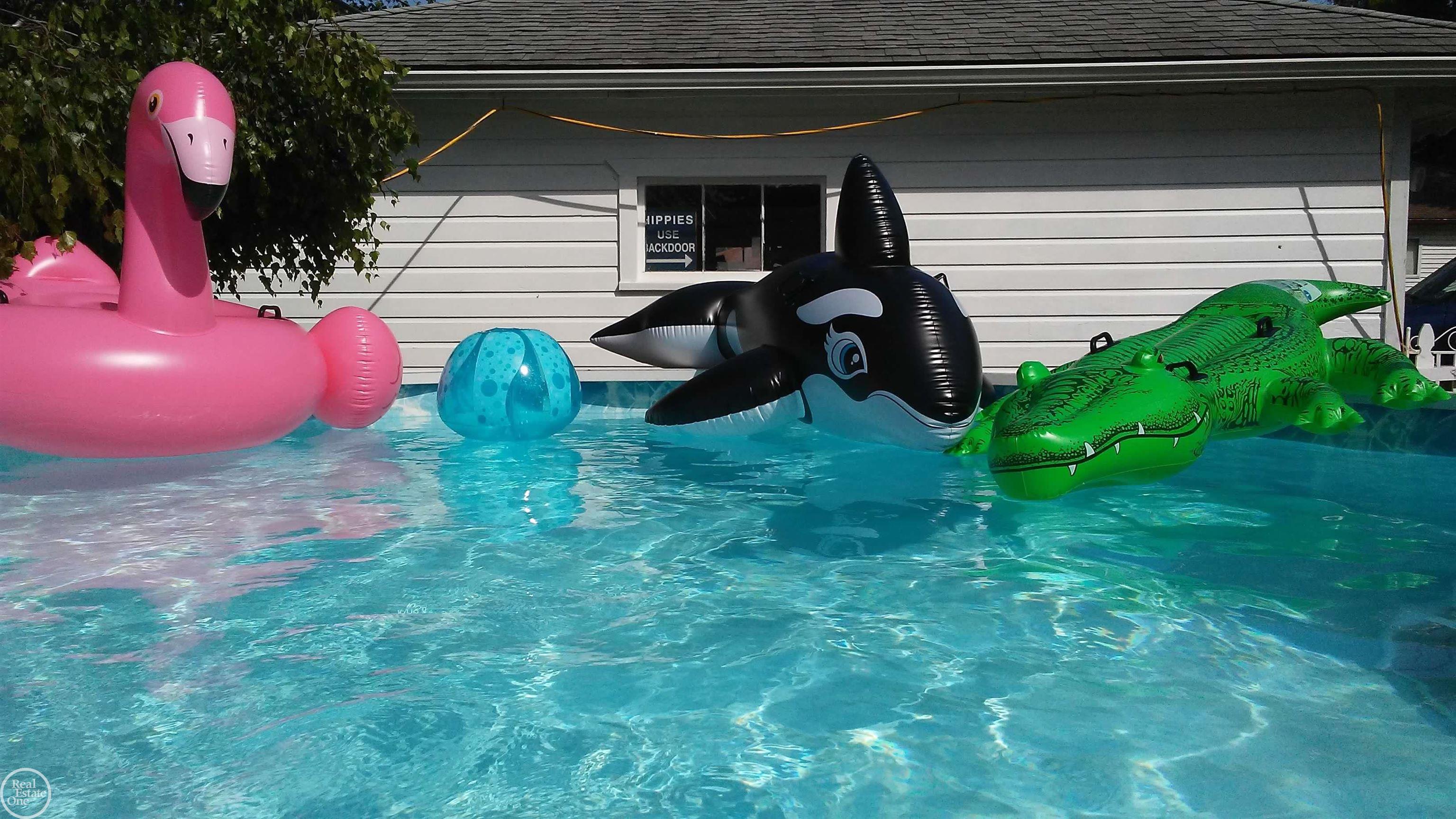 22915 E 13 MILE Road