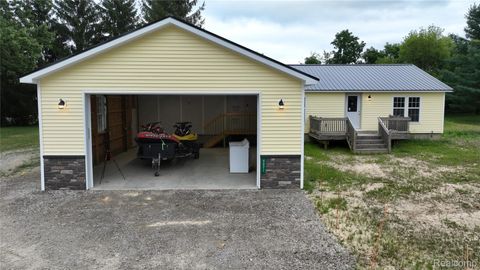 4071 S Mill Road Dryden Village MI 48428