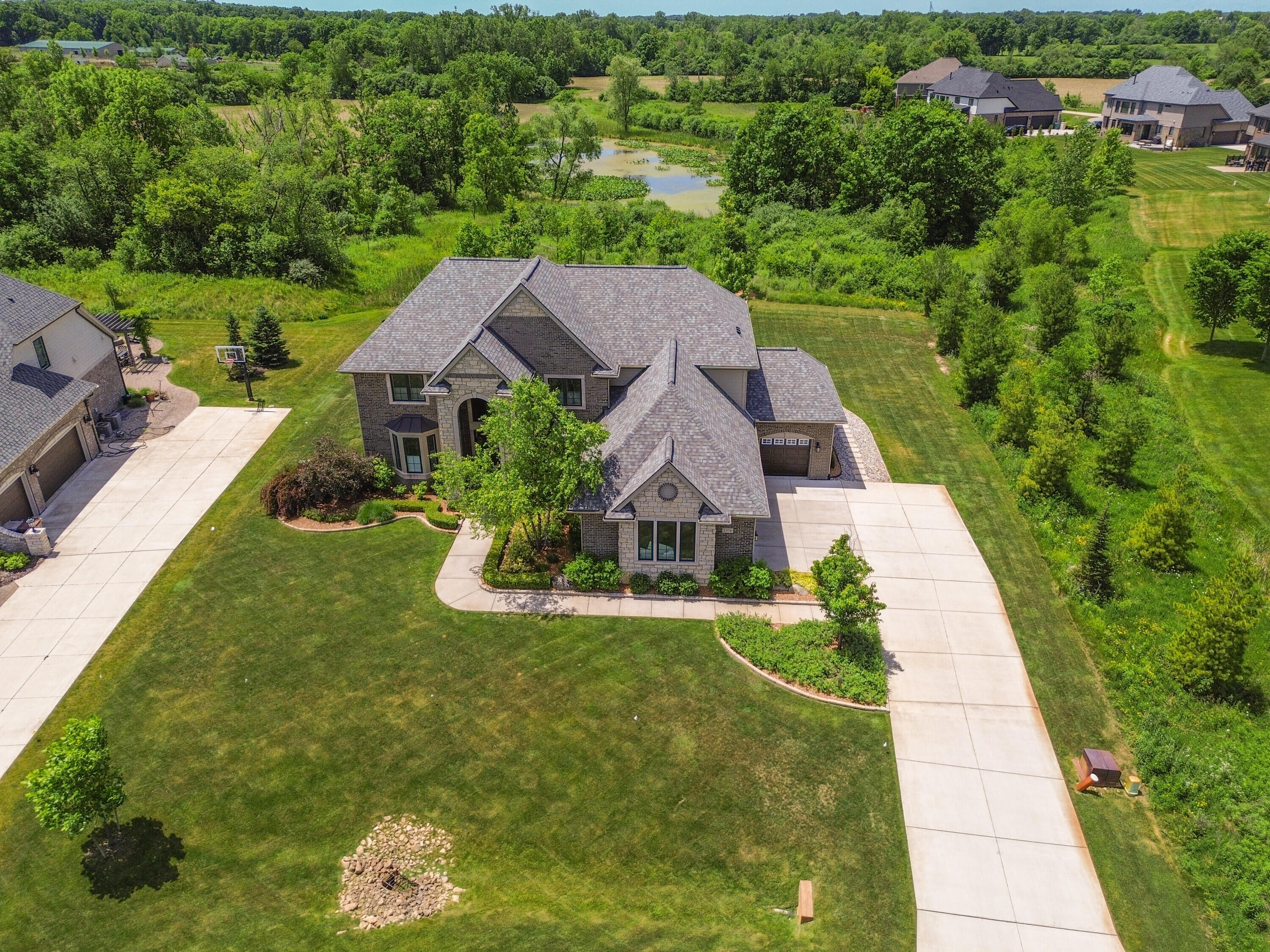 2376 Westbrooke Circle S