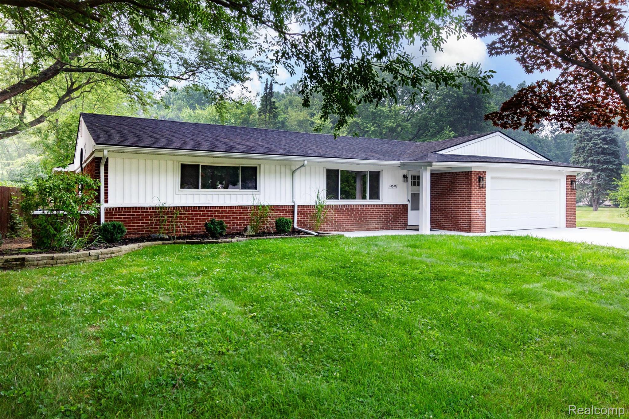 45471 Abington Circle
