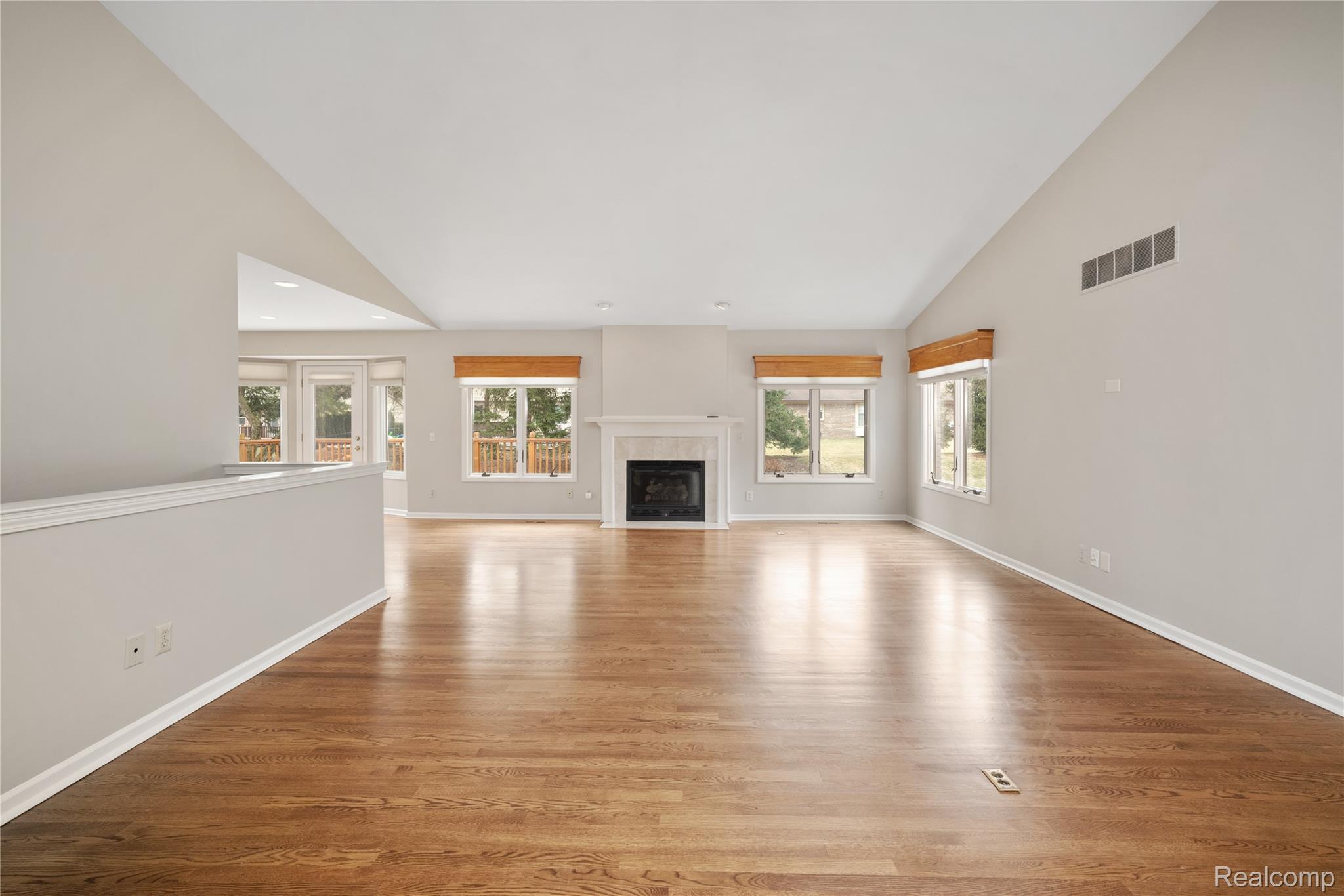 16807 Country Knoll Drive