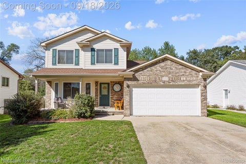 Photo of 2414 Harrison Avenue, Rochester Hills City, MI 48307 (MLS # 20261074287)