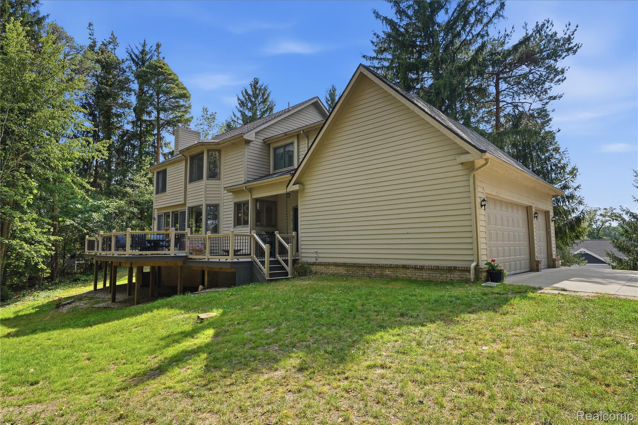 9619 Tree Top Court