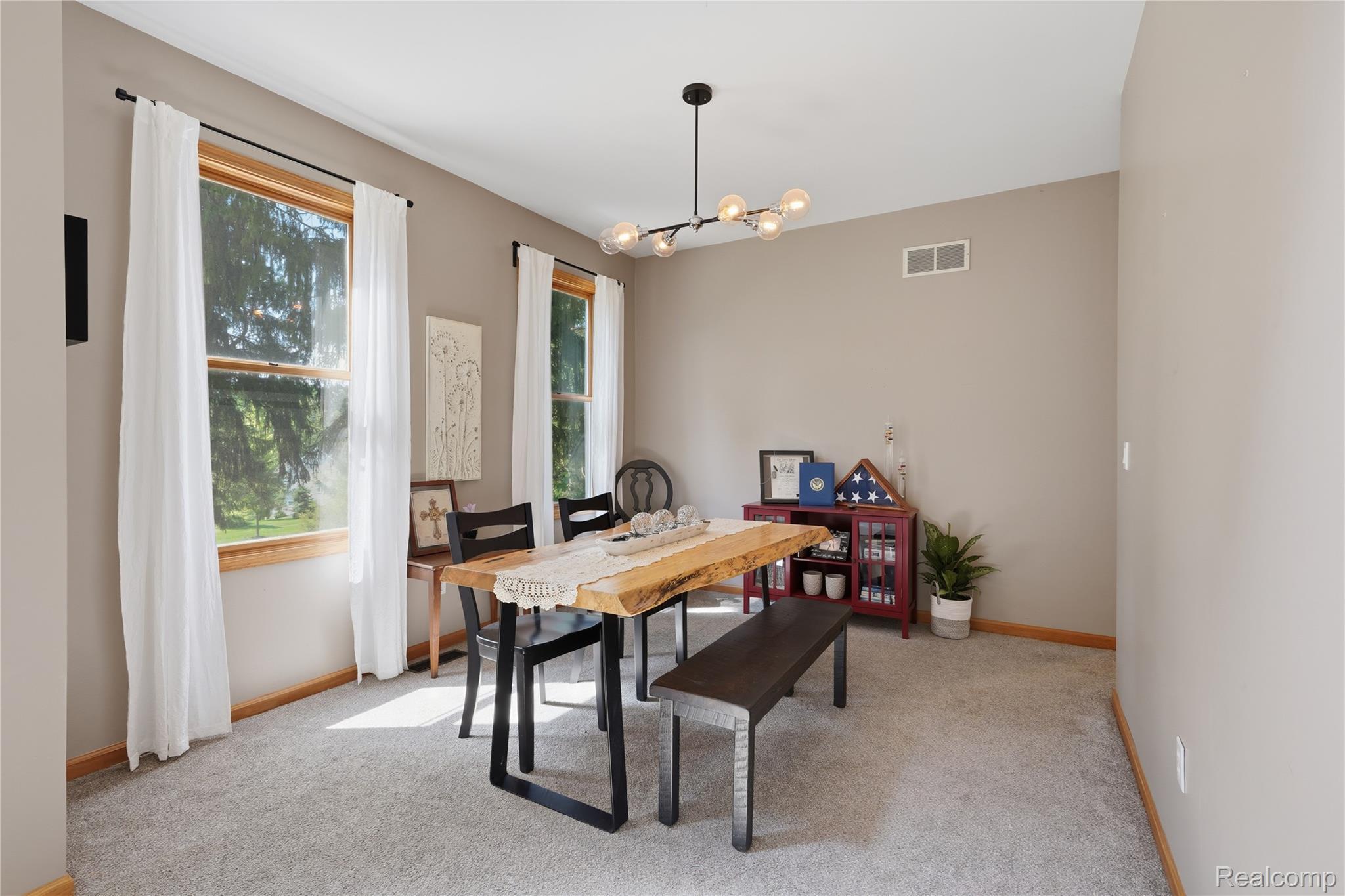 9619 Tree Top Court