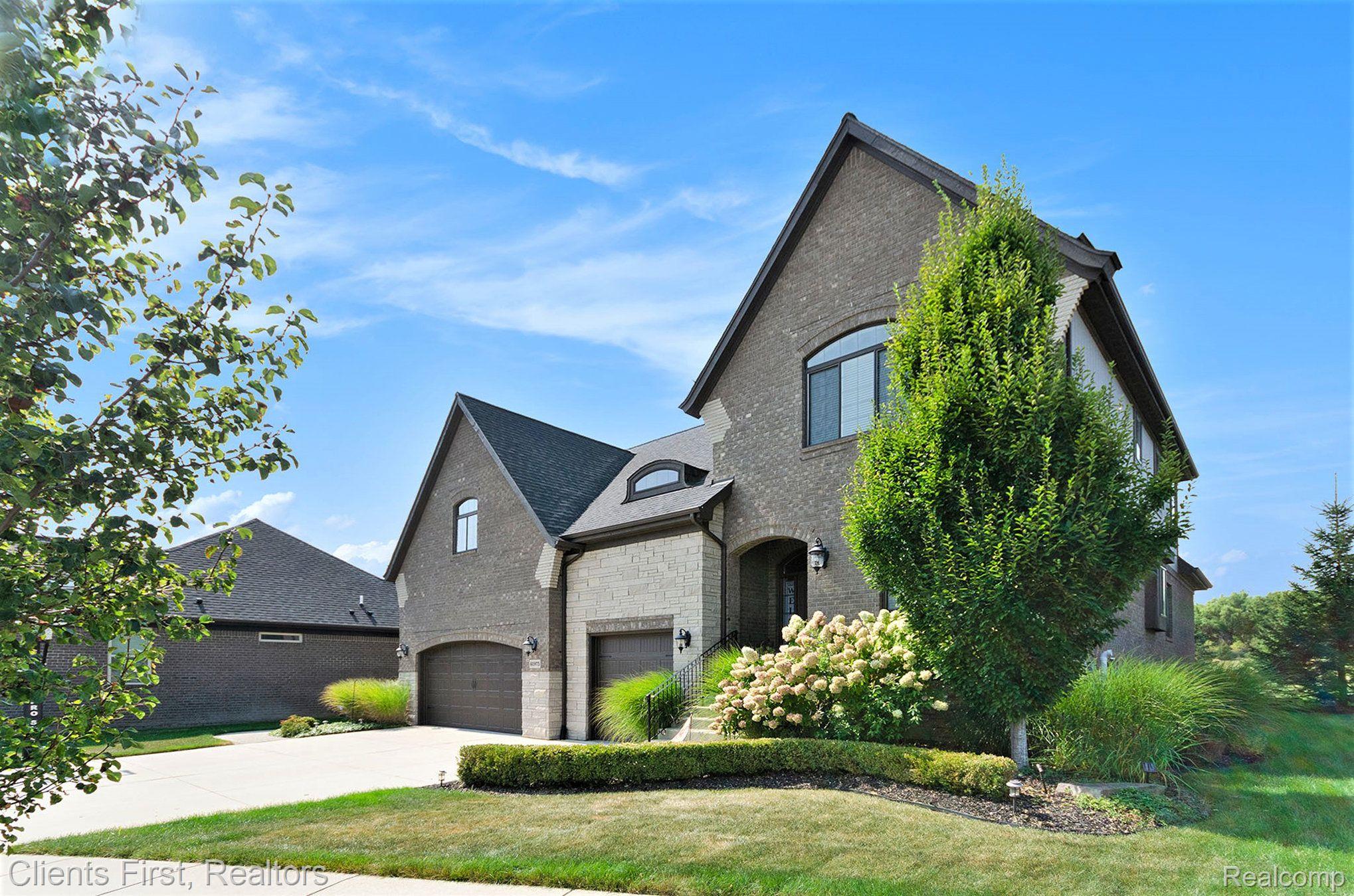 60975 STONECREST Drive