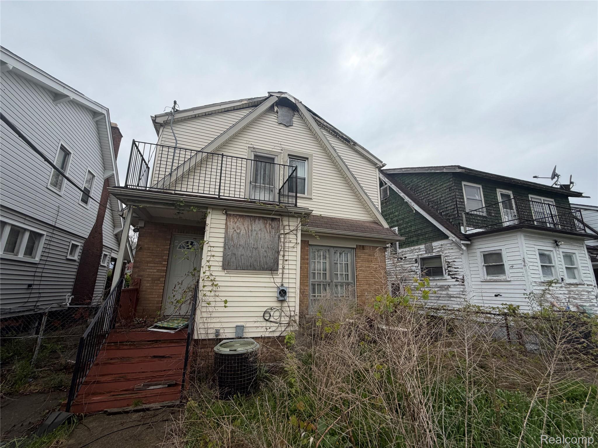 2916 Dickerson Street