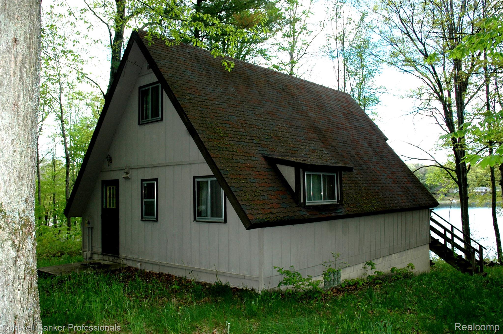 10118 Alpine Drive
