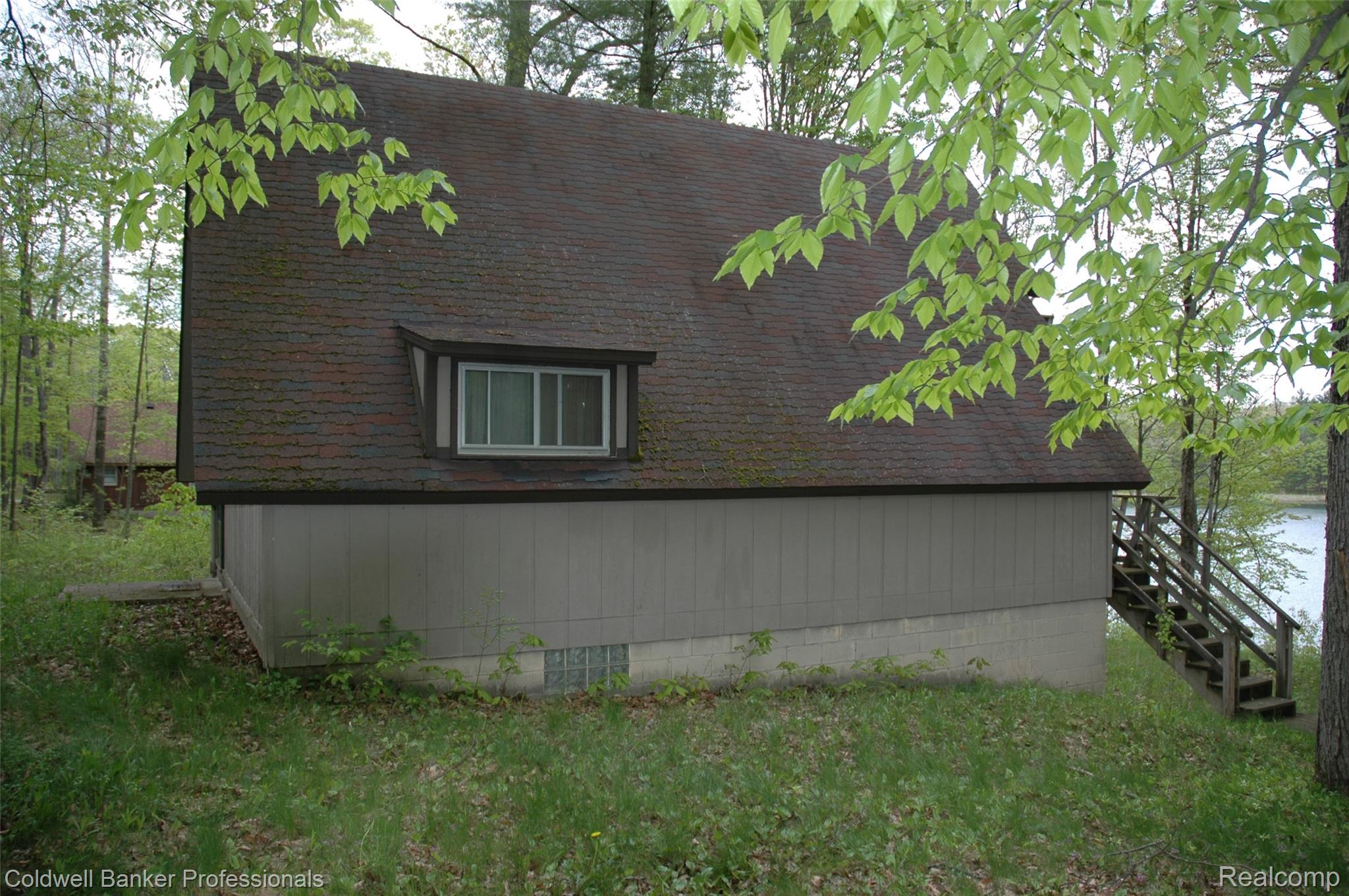 10118 Alpine Drive