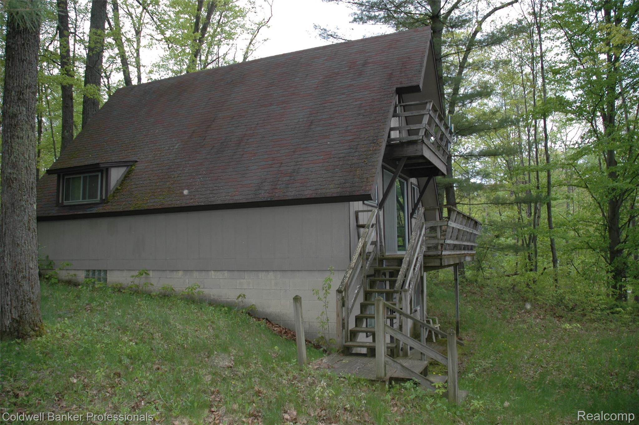 10118 Alpine Drive