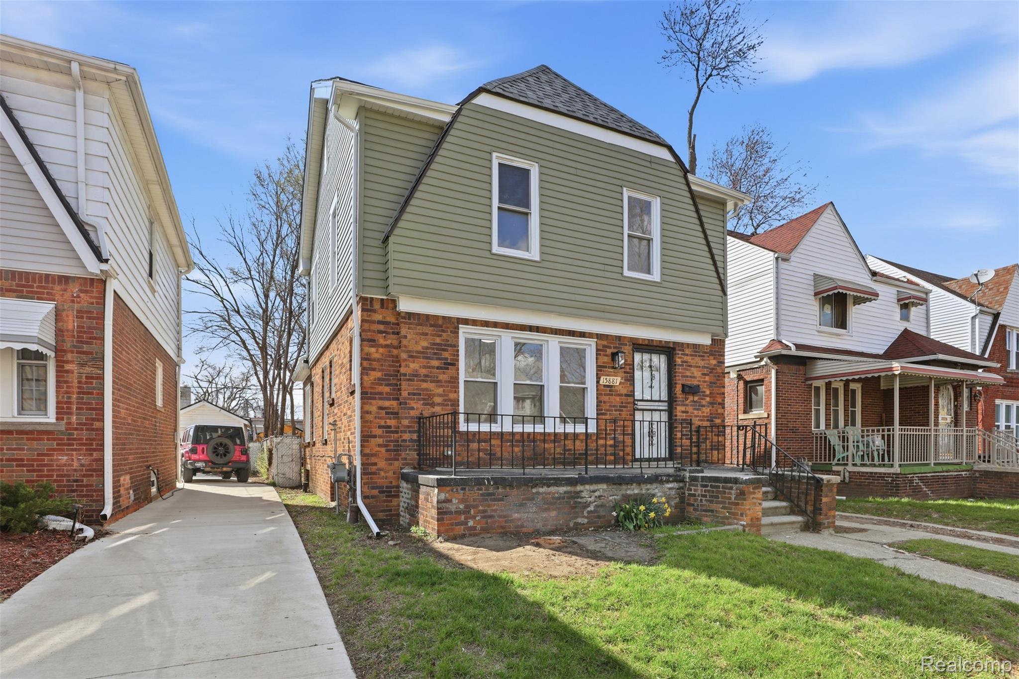 15881 Hartwell Street