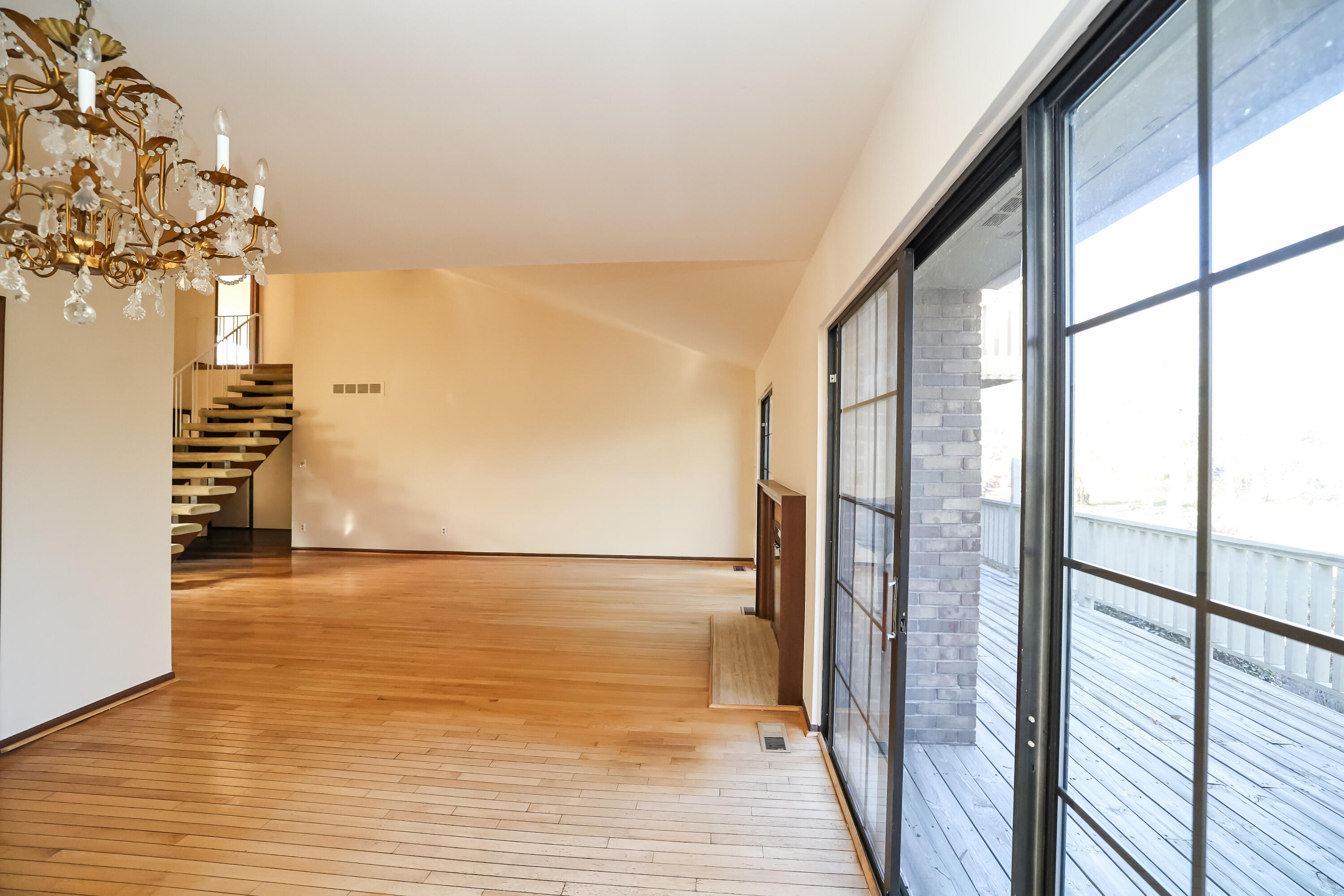 7233 Creeks Bend Drive