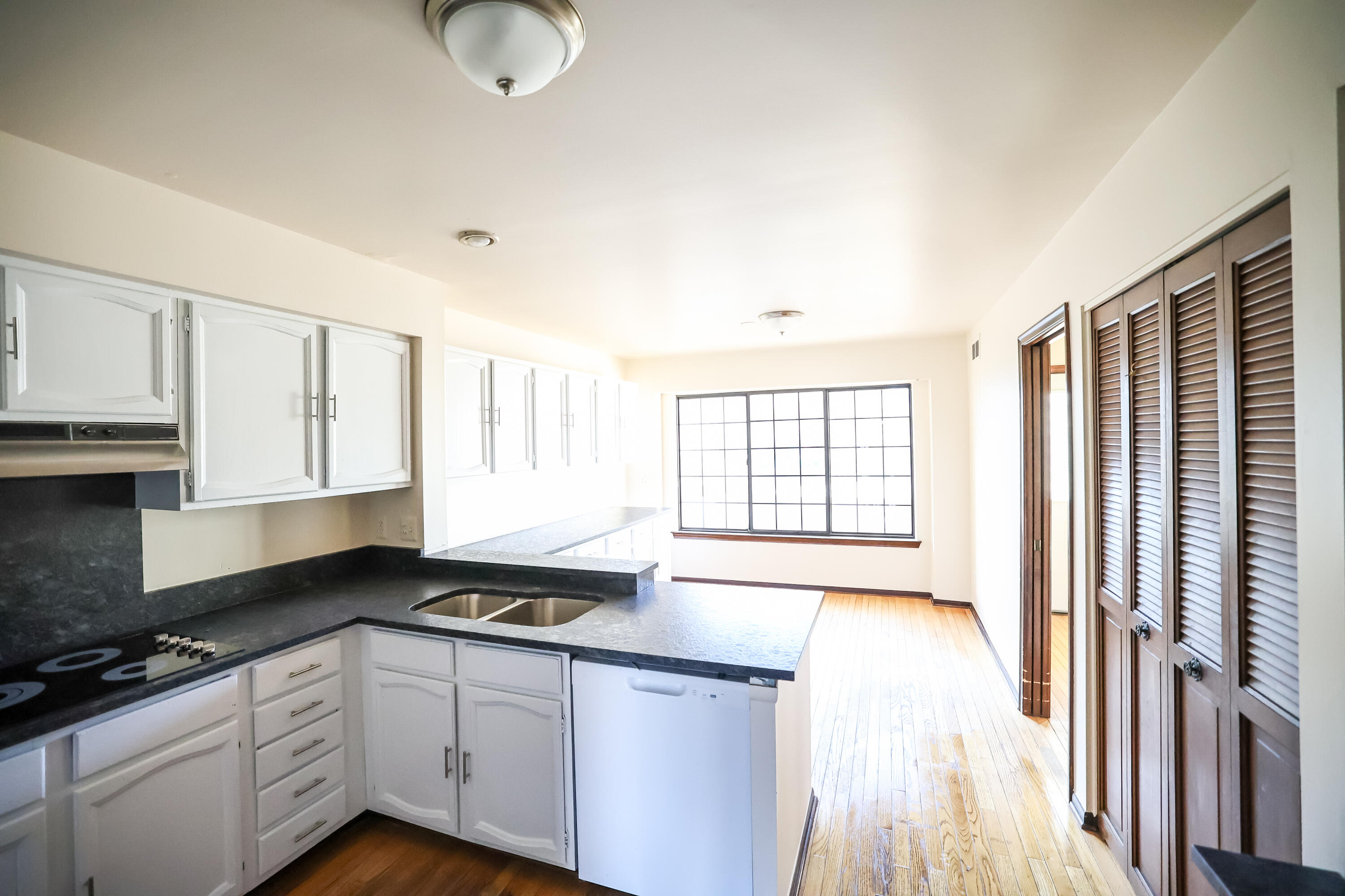 7233 Creeks Bend Drive