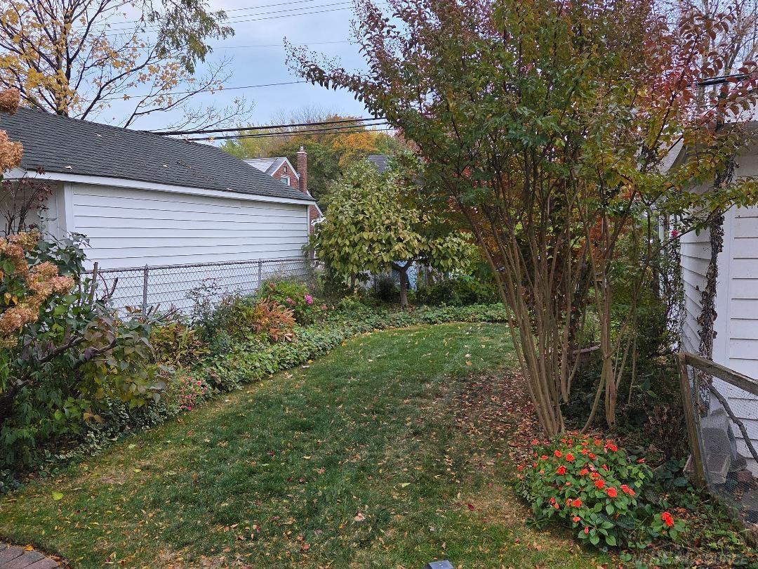 21602 Newcastle Street