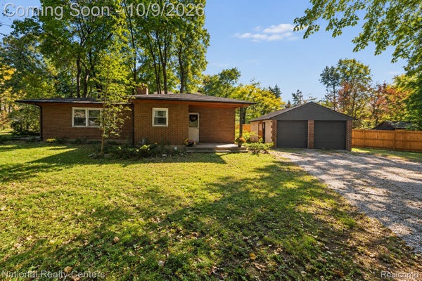 2444 PACKARD ST, ANN ARBOR, MI 48104 - Image 12921bdff141b8a9faf49abe1978d6d3/893485066