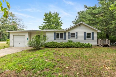 707 N Maple Street Saugatuck Township MI 49453