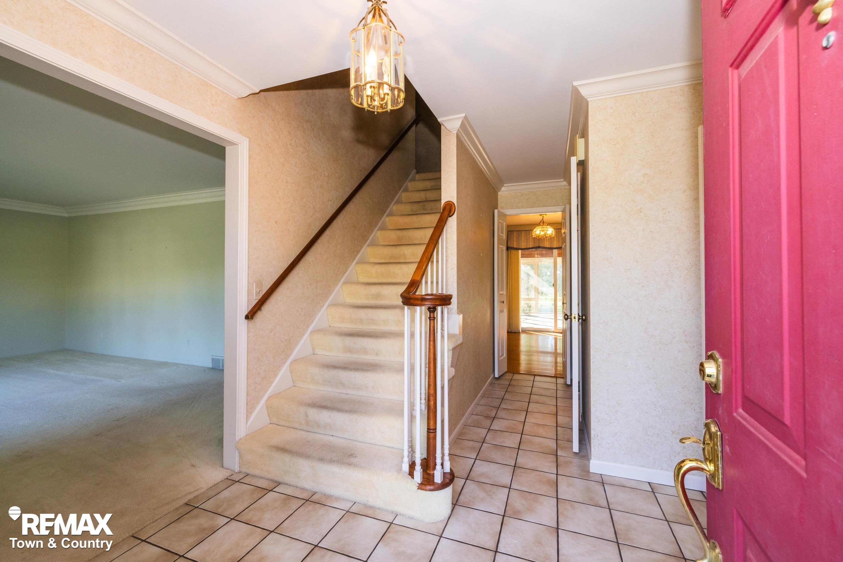 6445 Hickory Hollow Court