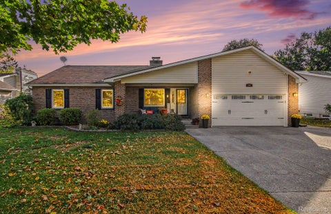 Photo for 310 N Wickshire Lane