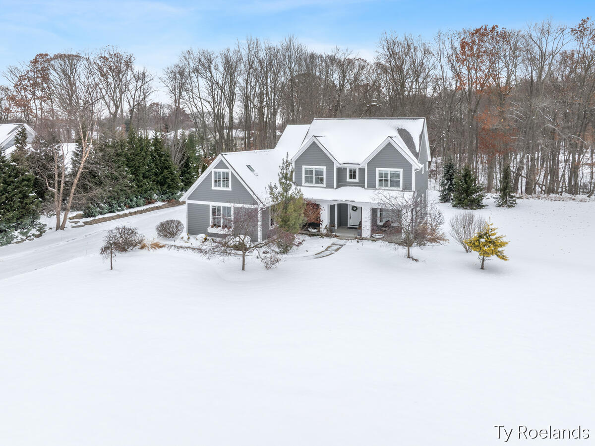 3757 Lake Birch Street NE