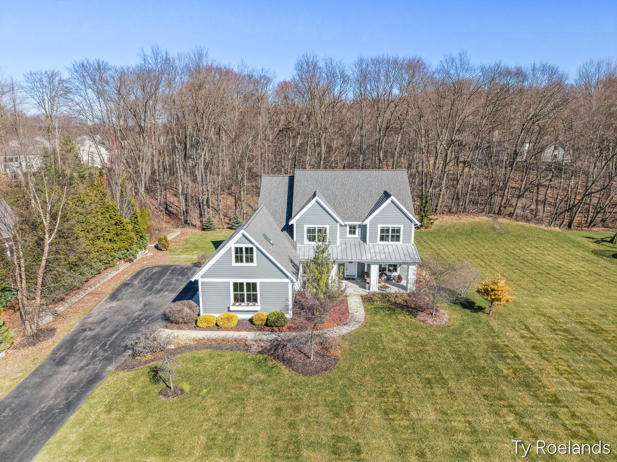 3757 Lake Birch Street NE