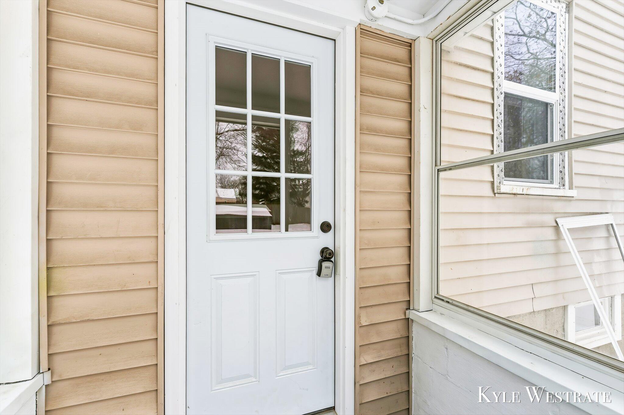 2525 Woodward Avenue SW