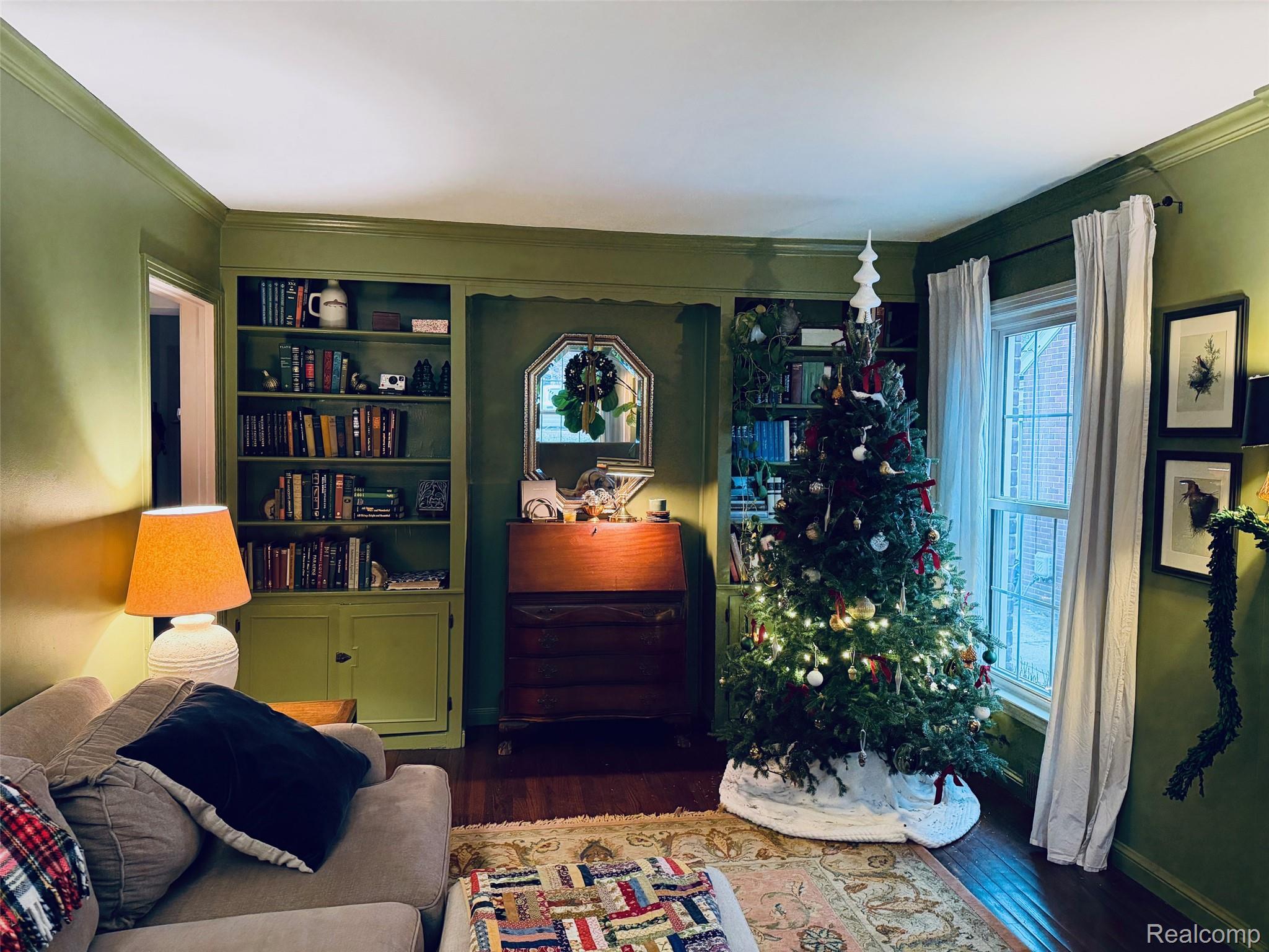 14216 Warwick Street