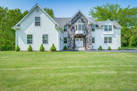 10726 Davisburg Road Springfield Charter Township MI 48350