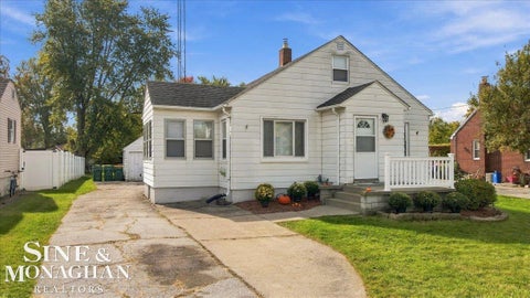 Photo of 3909 Lapeer Road, Port Huron Charter Township, MI 48060 (MLS # 58050225059)