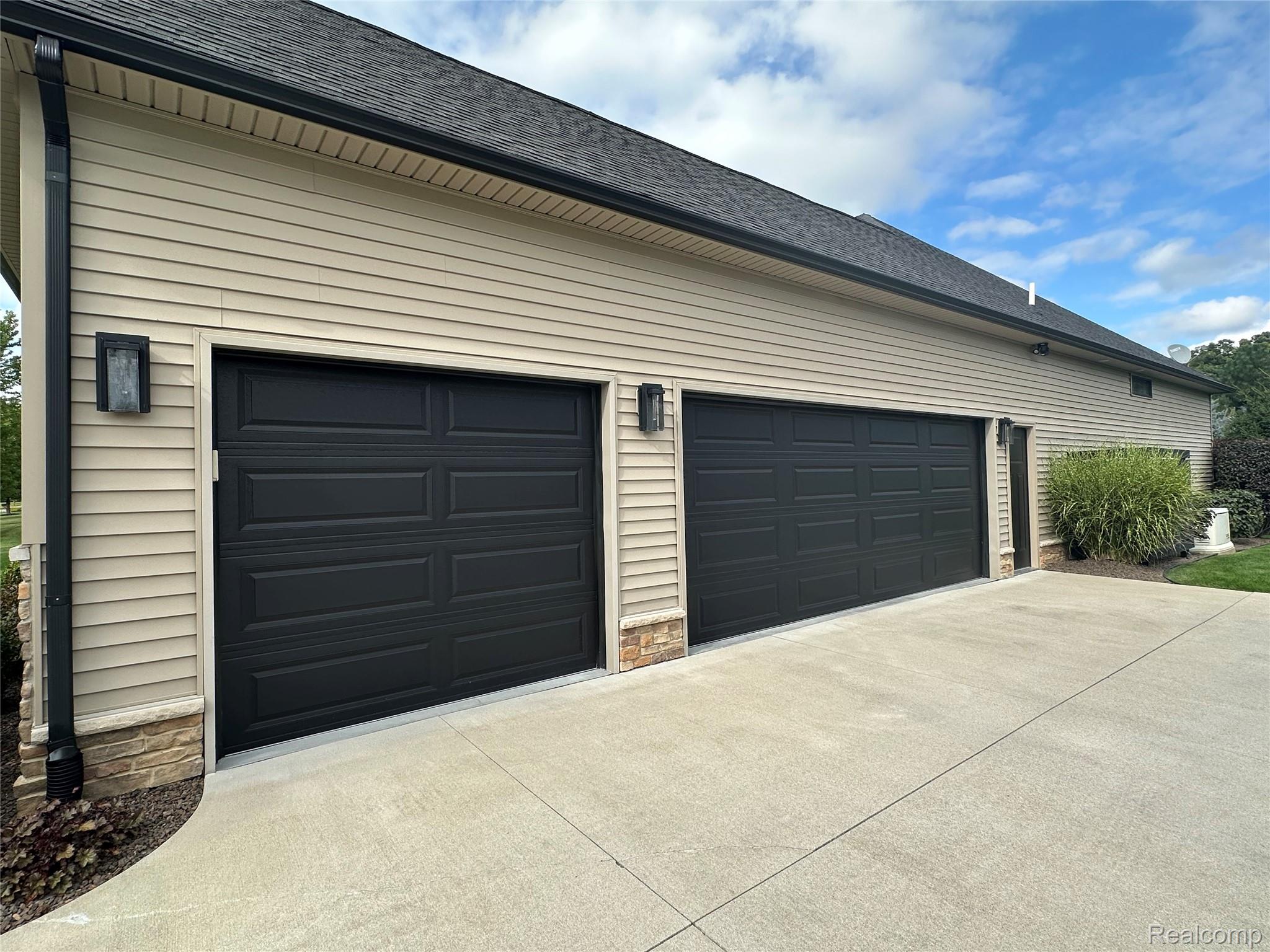 16413 Carrie Lane