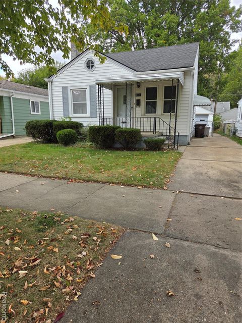 2138 Ridgemont Road Grosse Pointe Woods City MI 48236