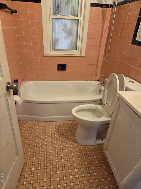 Tiny photo for 2138 Ridgemont Road, Grosse Pointe Woods City, MI 48236 (MLS # 20251042661)