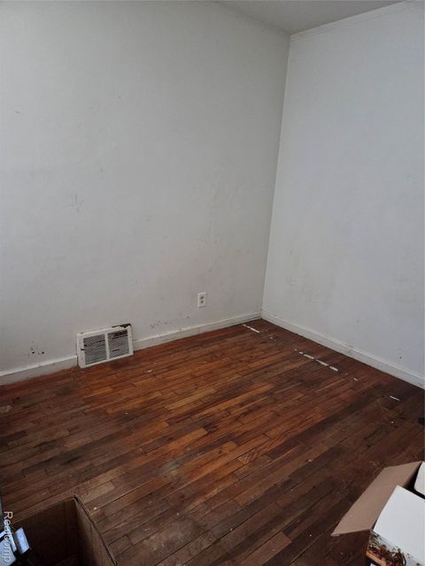 Tiny photo for 2138 Ridgemont Road, Grosse Pointe Woods City, MI 48236 (MLS # 20251042661)